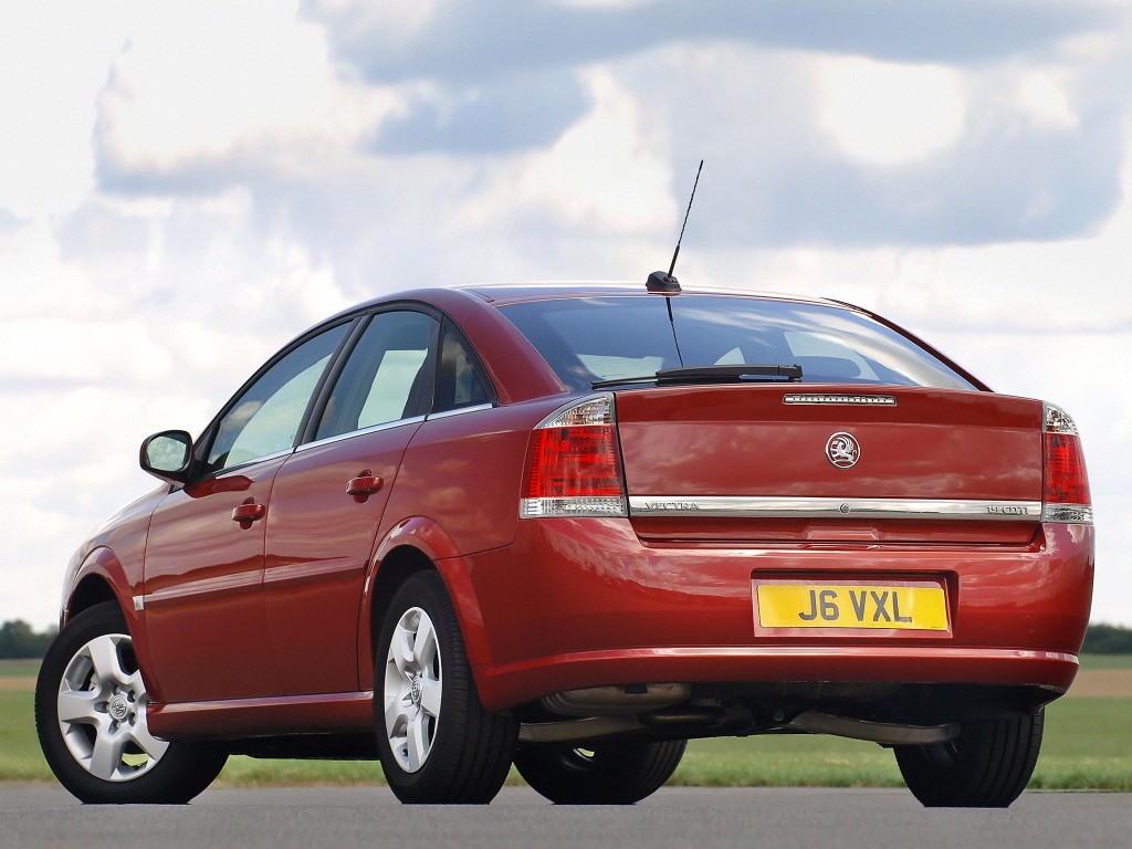 Vauxhall Vectra Hatchback photo 11