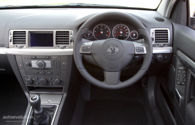 Vauxhall Vectra Hatchback photo 14