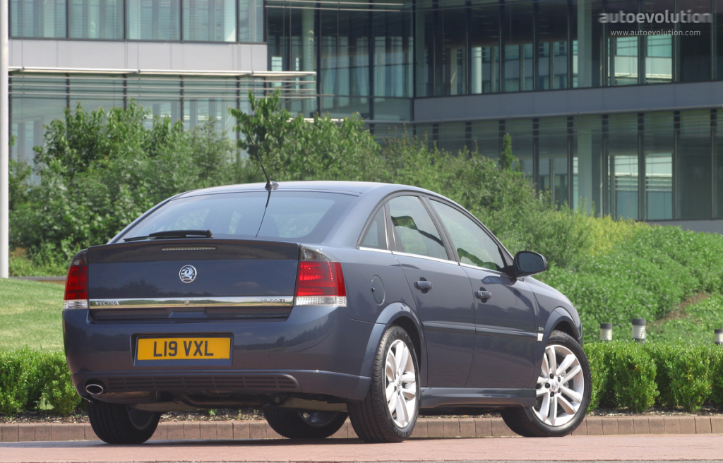 Vauxhall Vectra Hatchback photo 2