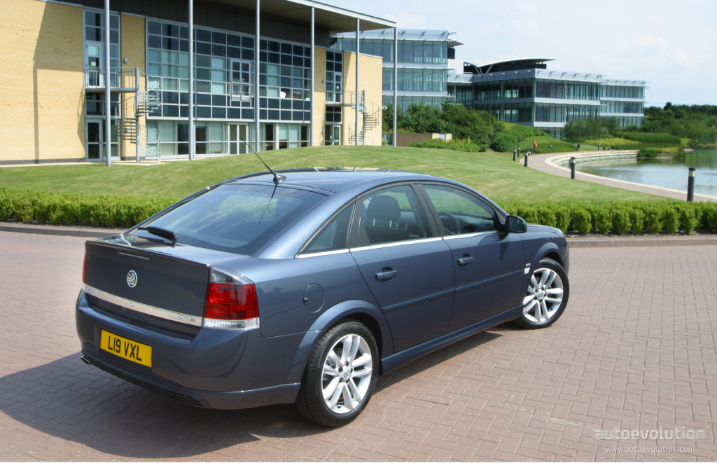 Vauxhall Vectra Hatchback photo 3