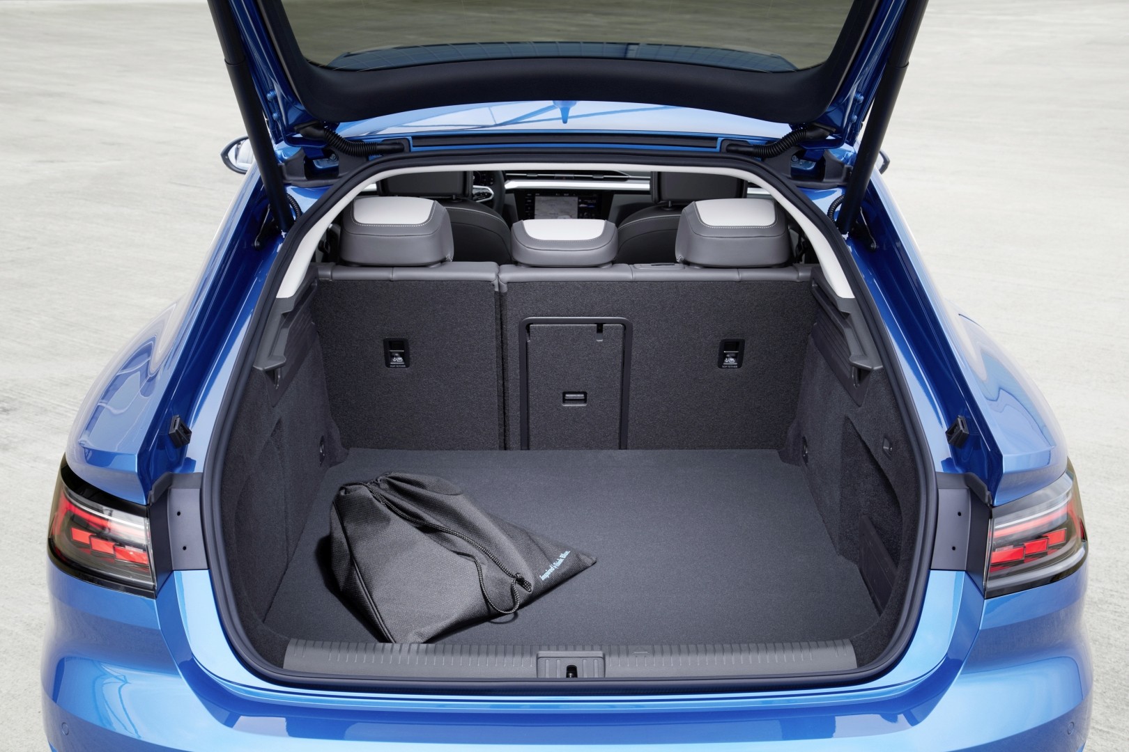 Volkswagen Arteon photo 77