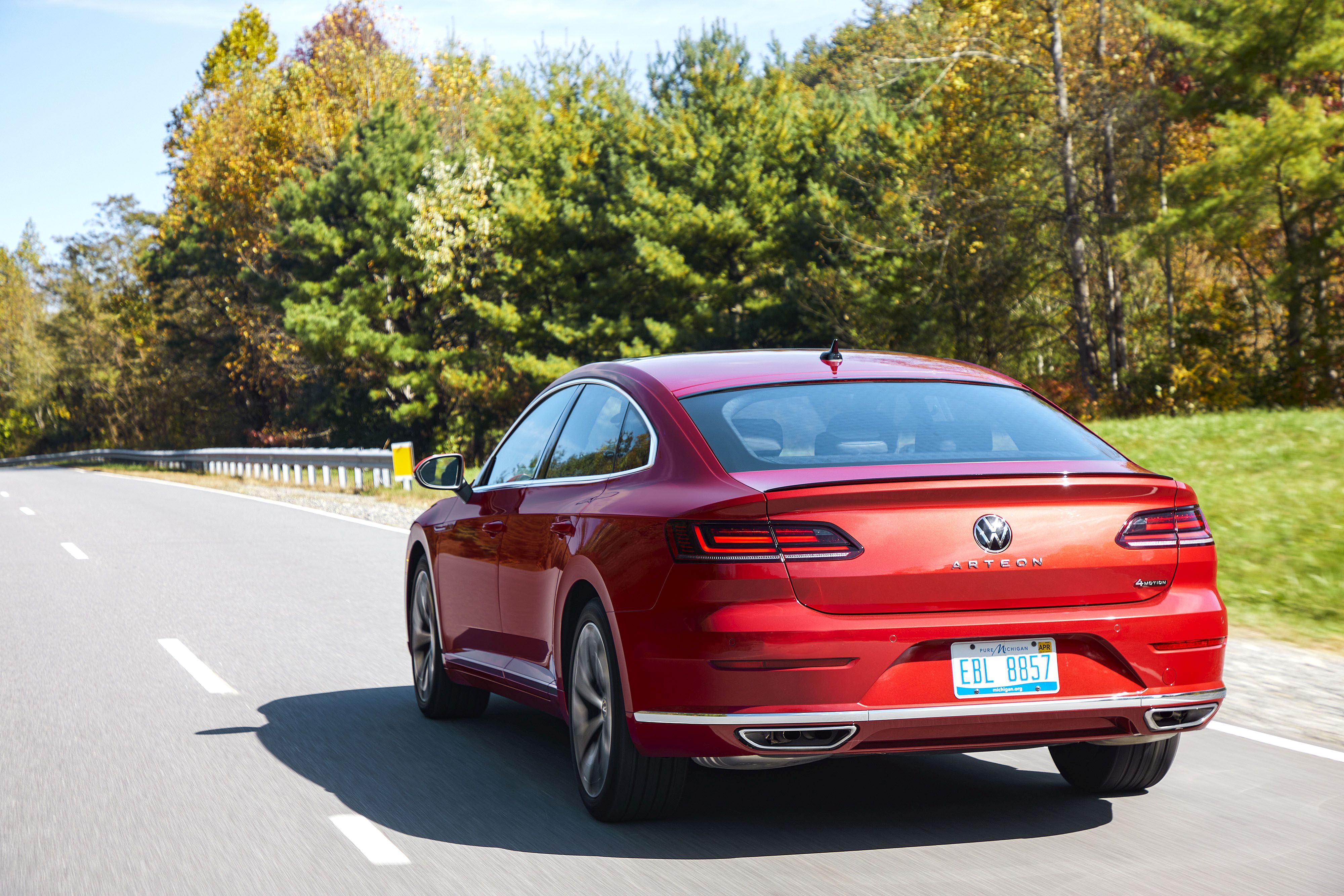 Volkswagen Arteon photo 4