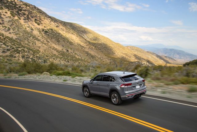 Volkswagen Atlas Cross Sport photo 9