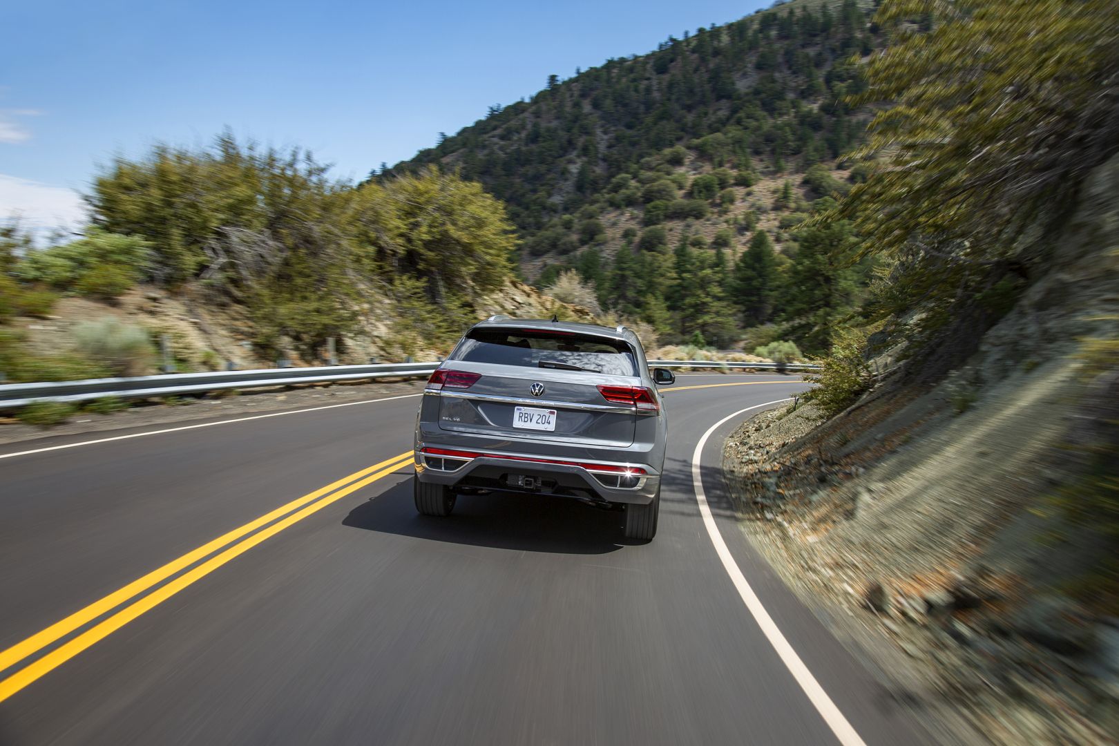 Volkswagen Atlas Cross Sport photo 12