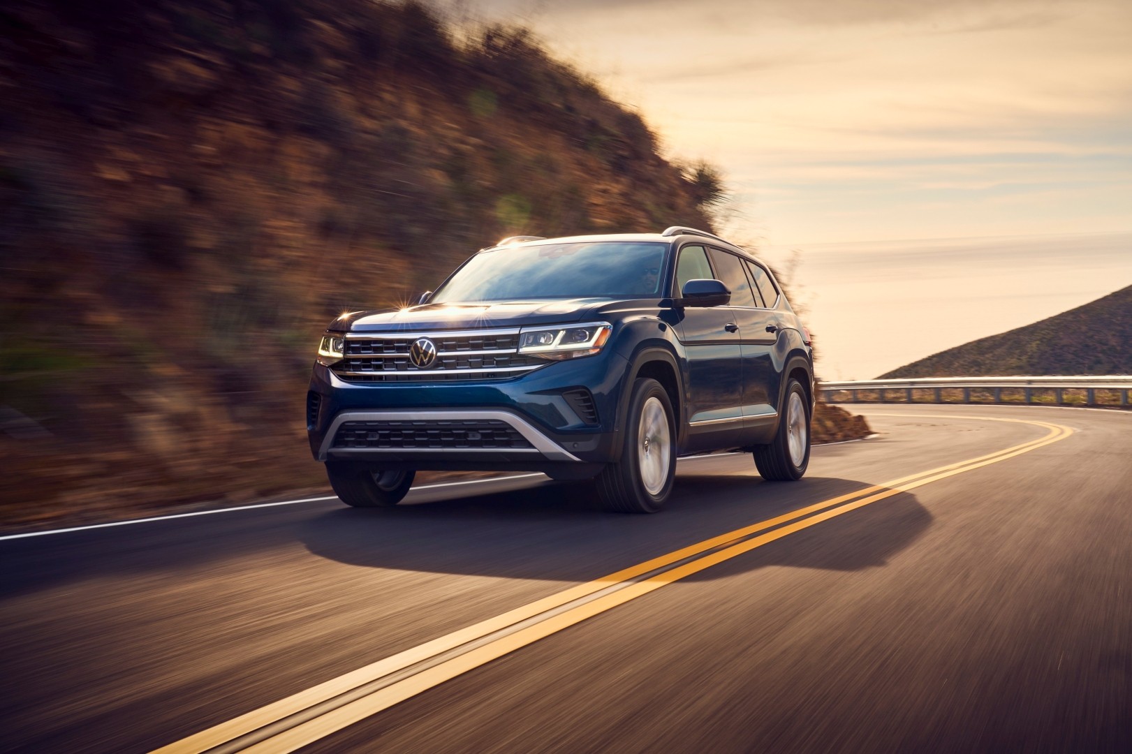Volkswagen Atlas photo 2
