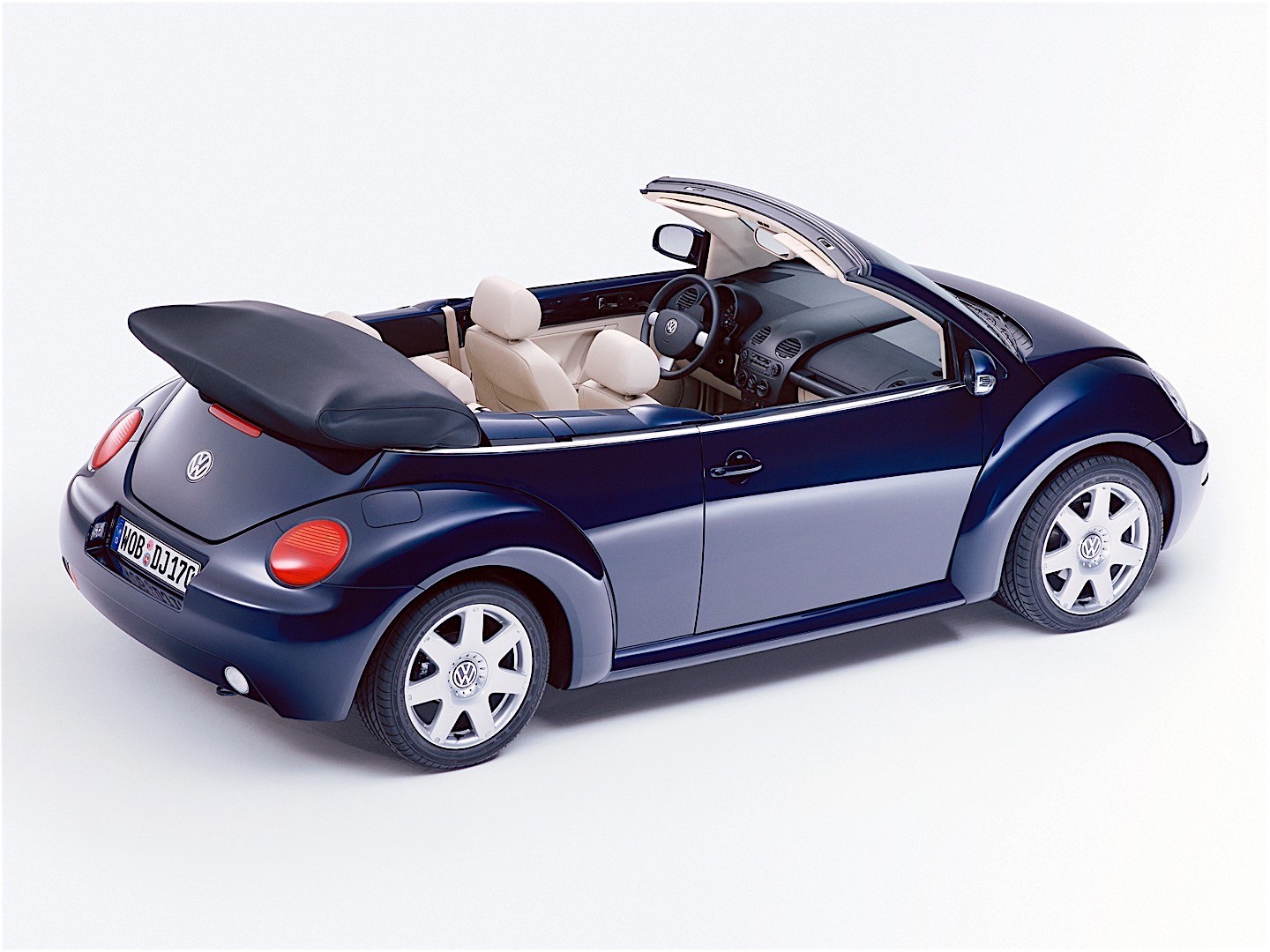 Volkswagen Beetle Cabrio photo 7