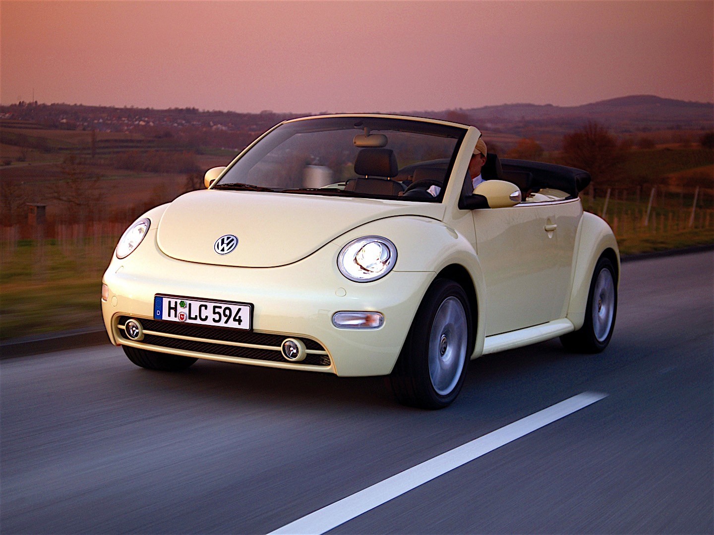 Volkswagen Beetle Cabrio photo 13