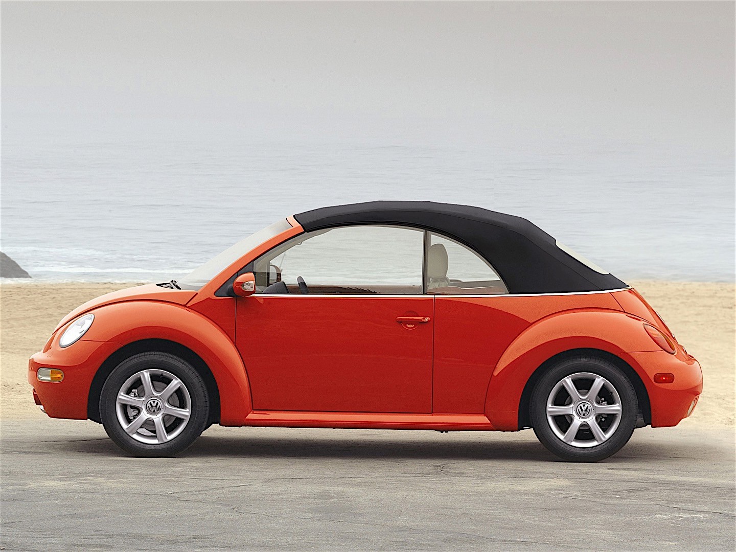 Volkswagen Beetle Cabrio photo 22