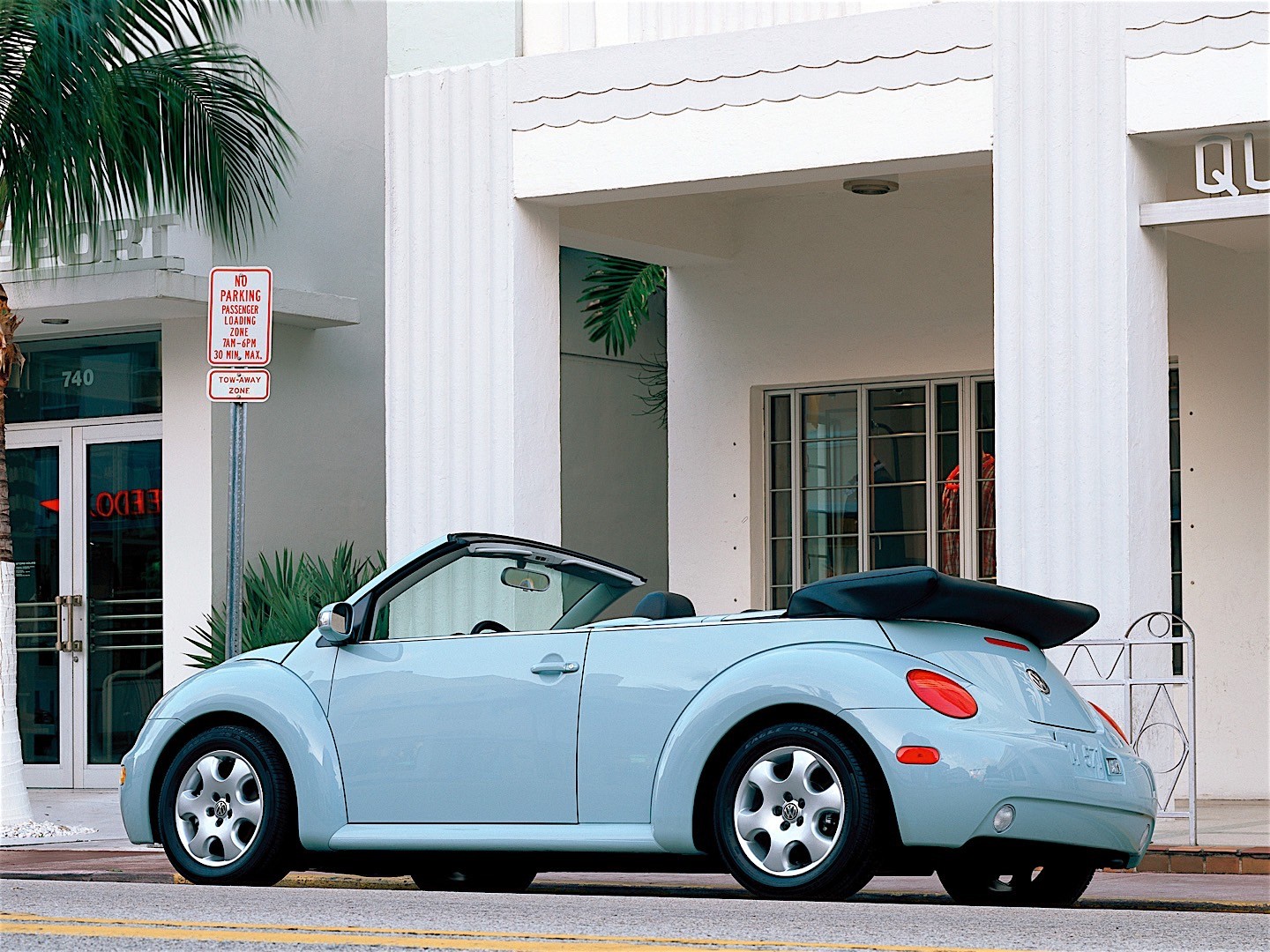 Volkswagen Beetle Cabrio photo 24