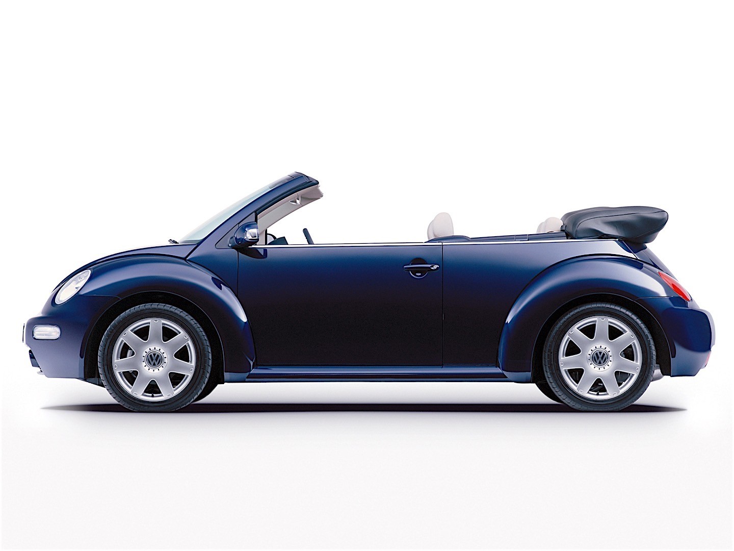 Volkswagen Beetle Cabrio photo 30