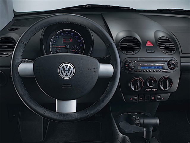 Volkswagen Beetle Cabrio photo 33