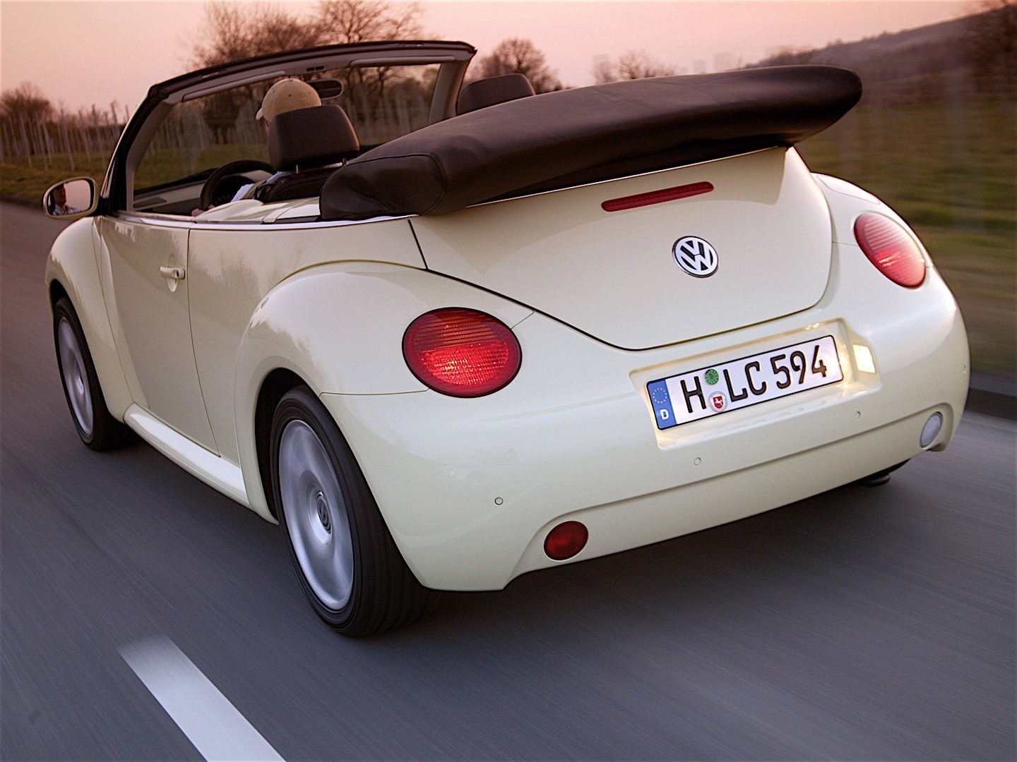 Volkswagen Beetle Cabrio photo 6