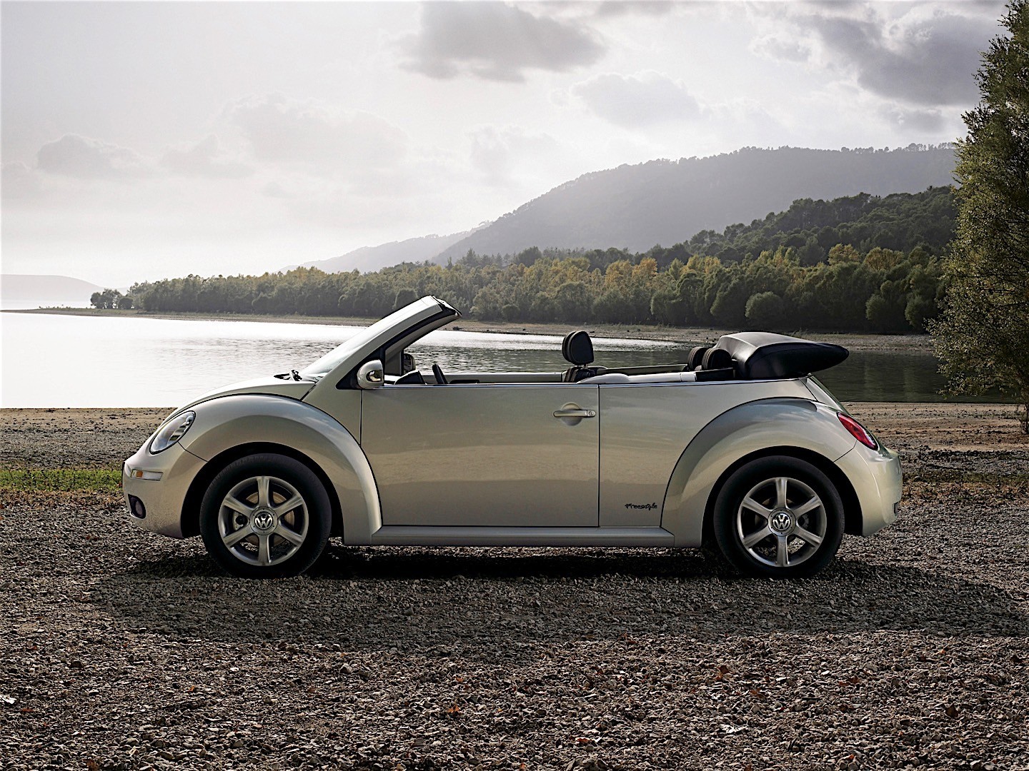Volkswagen Beetle Cabrio photo 31