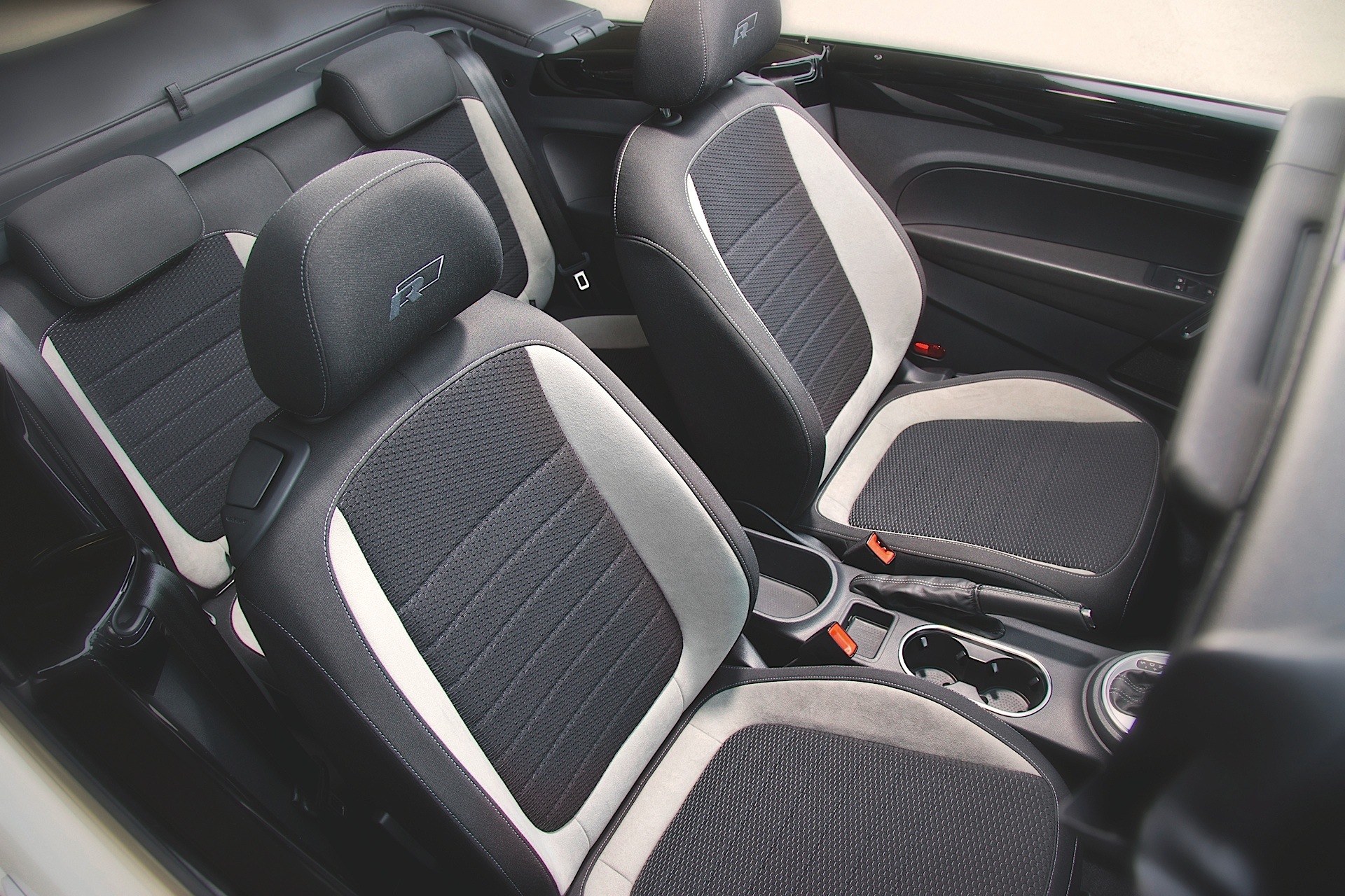 Volkswagen Beetle Cabrio photo 47