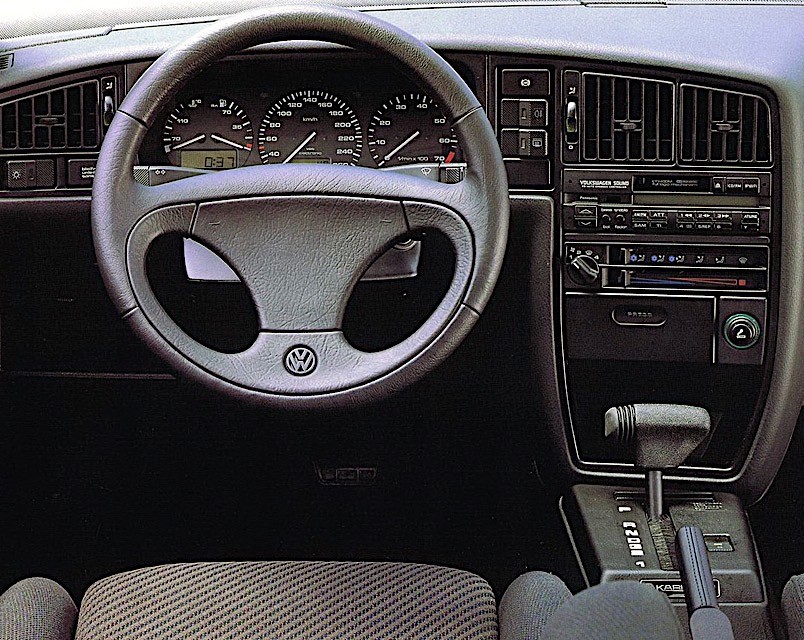 Volkswagen Corrado photo 11