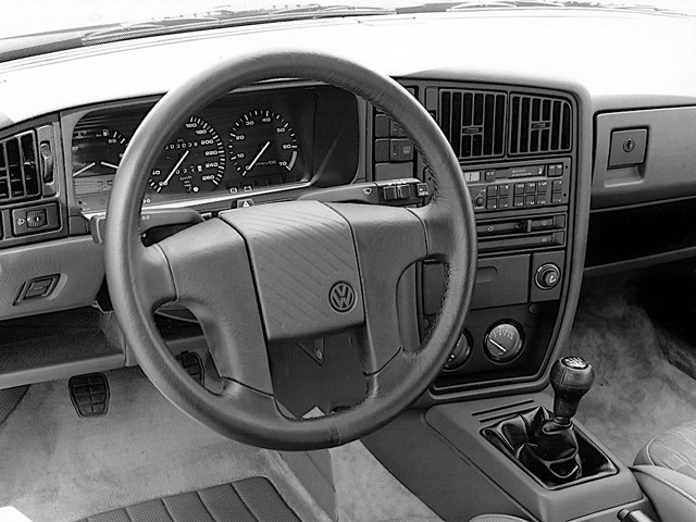 Volkswagen Corrado photo 14