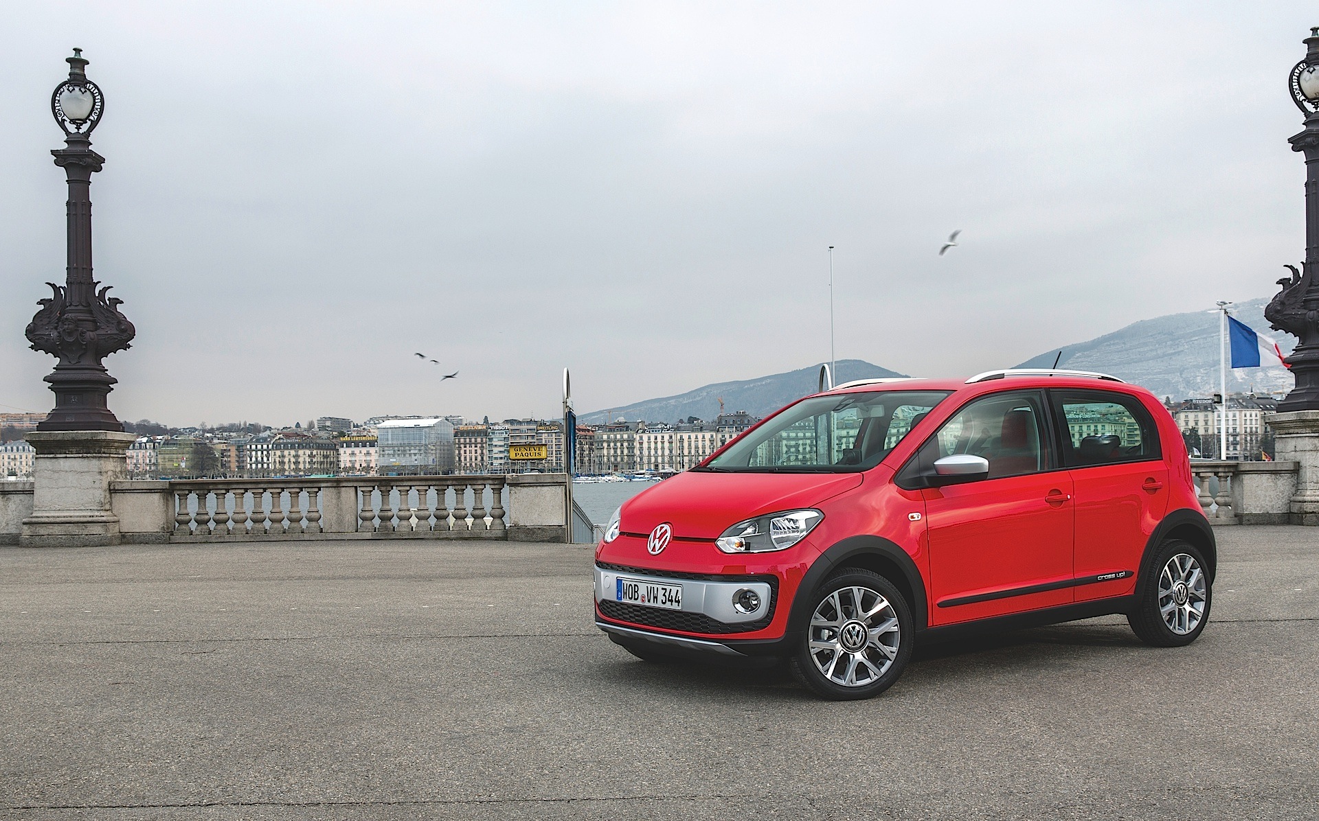 Volkswagen Cross Up! photo 12