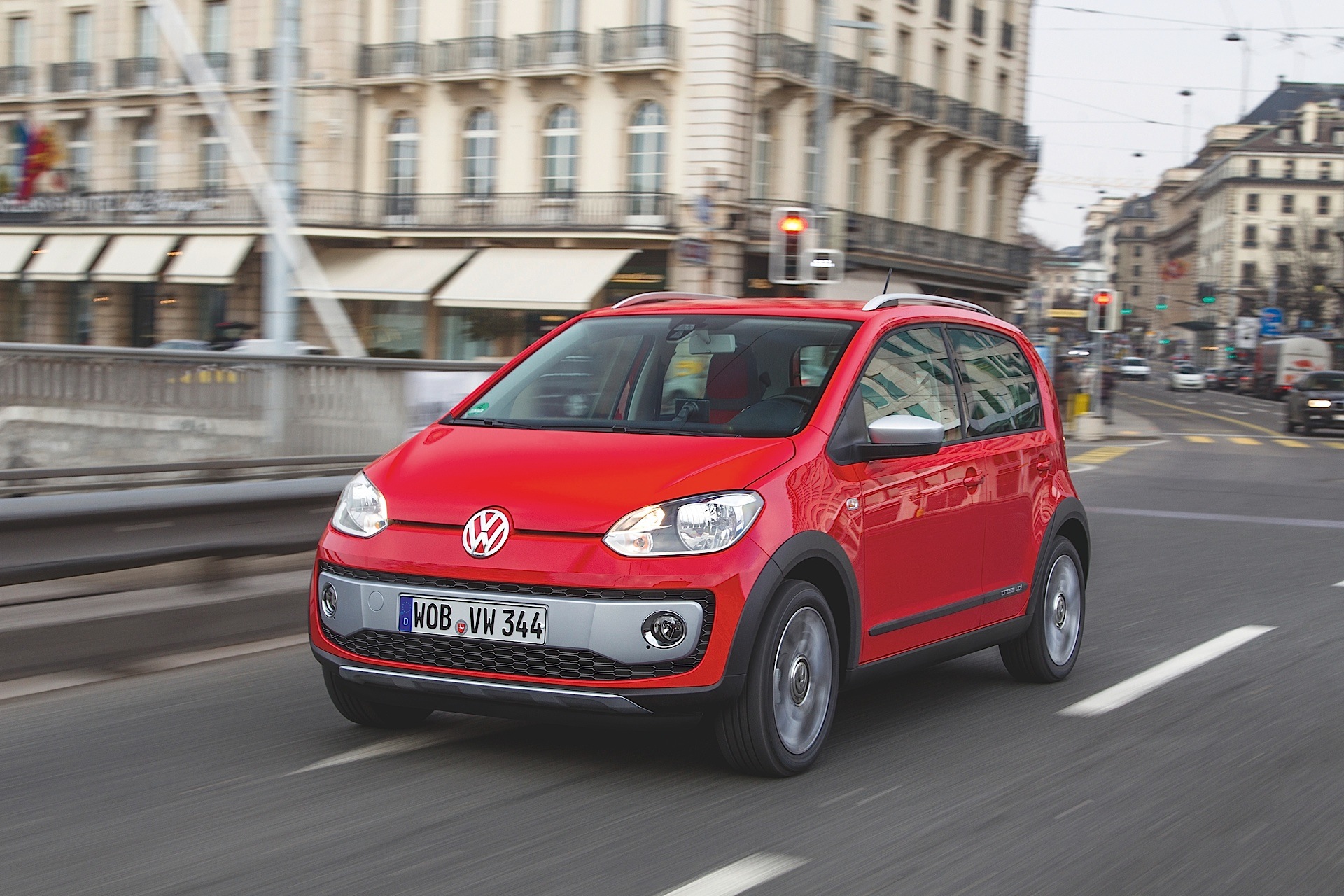 Volkswagen Cross Up! photo 6