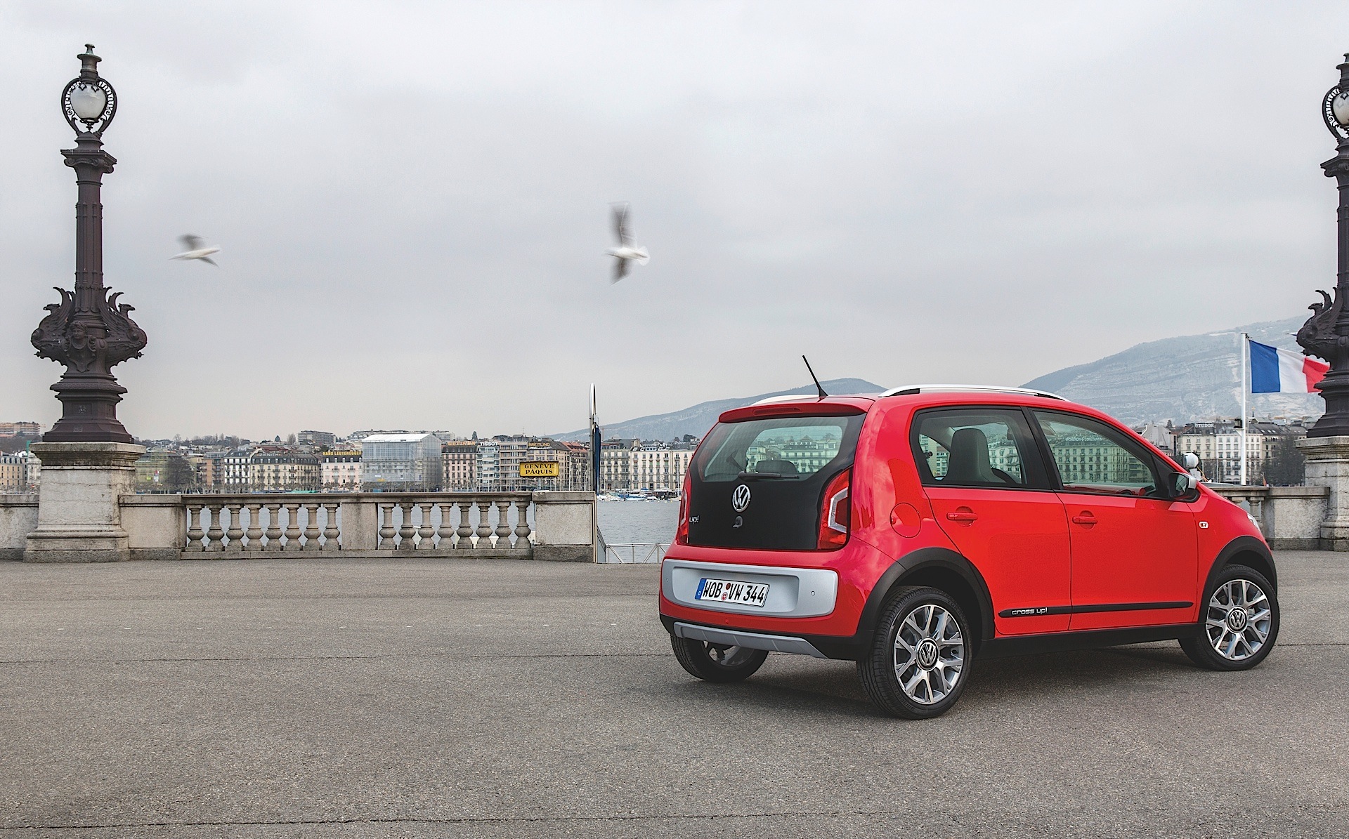 Volkswagen Cross Up! photo 7