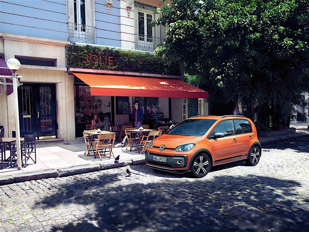 Volkswagen VOLKSWAGEN Cross up! 1.0L 5AT (75 HP)