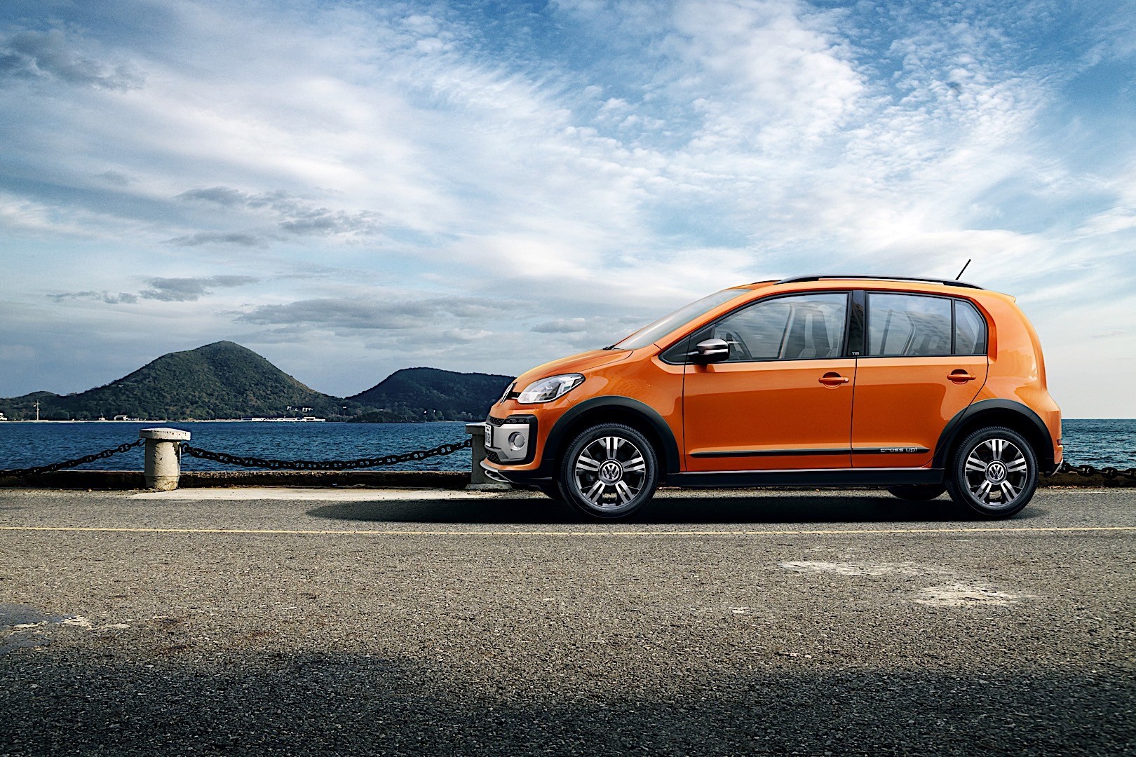 Volkswagen Cross Up! photo 6