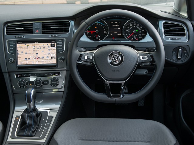 Volkswagen E-Golf Foto 36