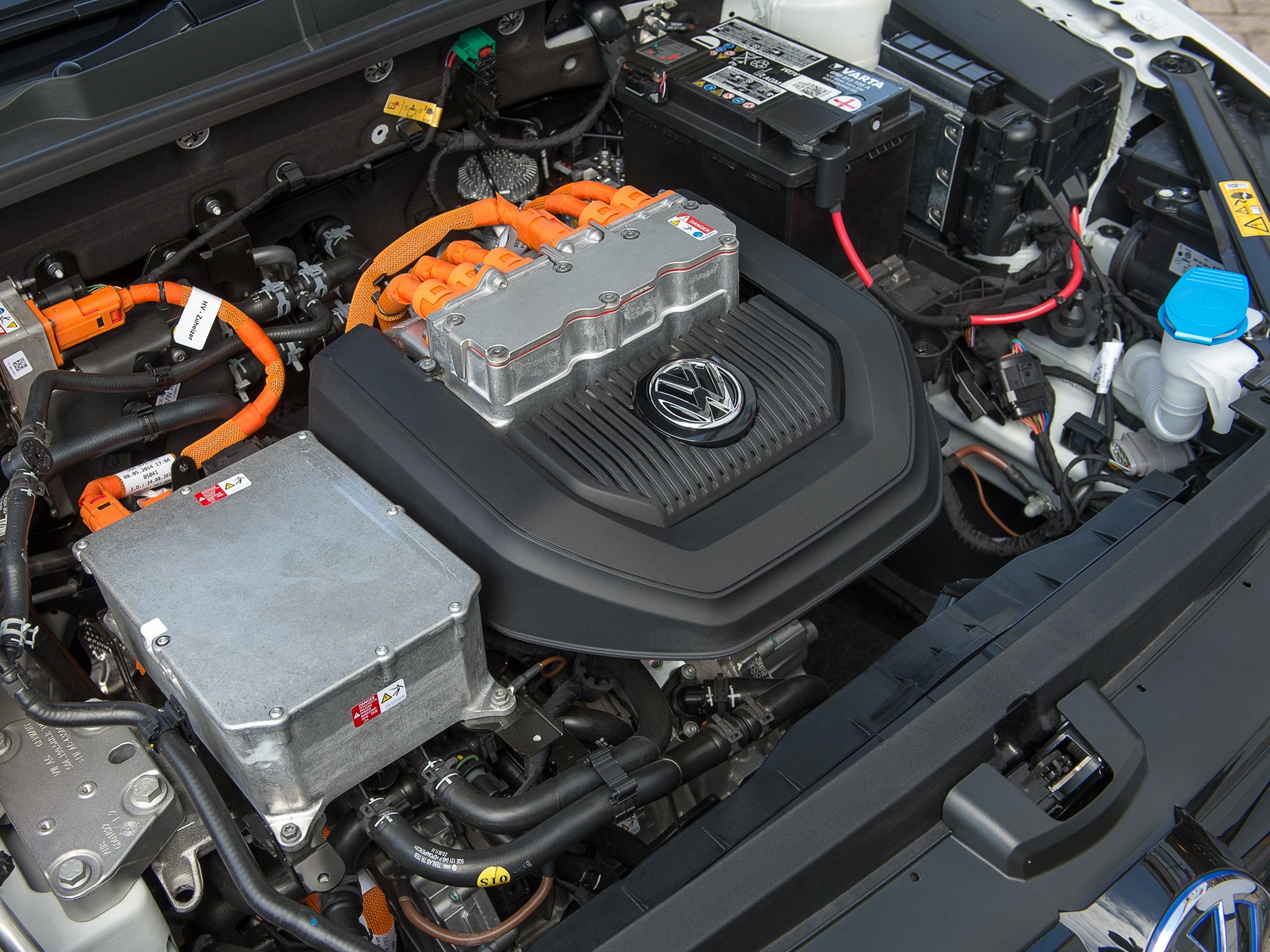 Volkswagen E-Golf photo 39