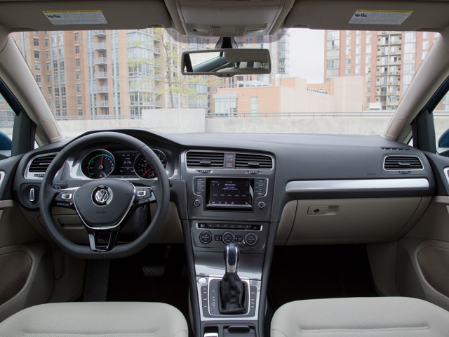 Volkswagen E-Golf Foto 41