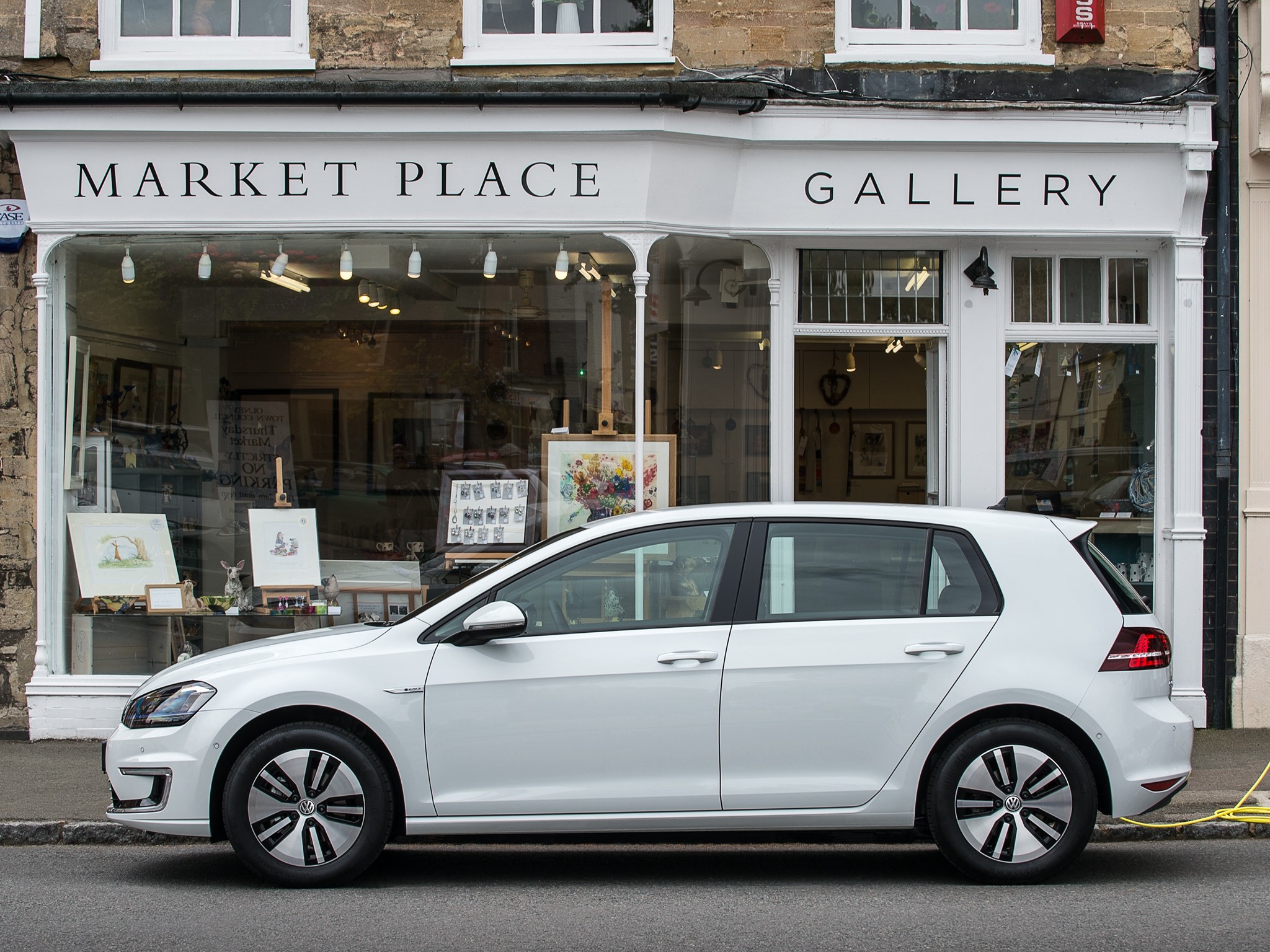 Volkswagen E-Golf photo 17