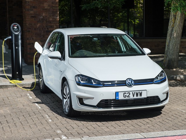 Volkswagen E-Golf Foto 18