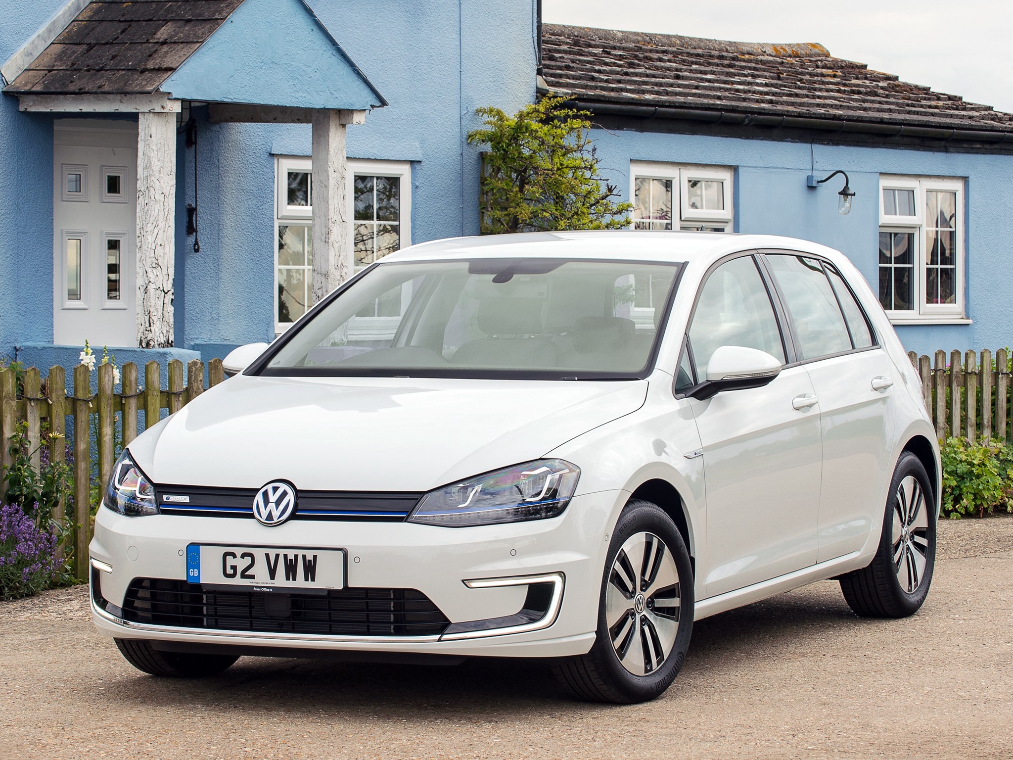 Volkswagen E-Golf photo 24