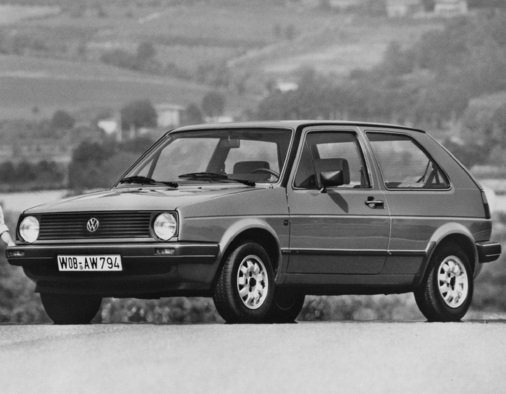 Volkswagen Golf 3 Doors photo 3