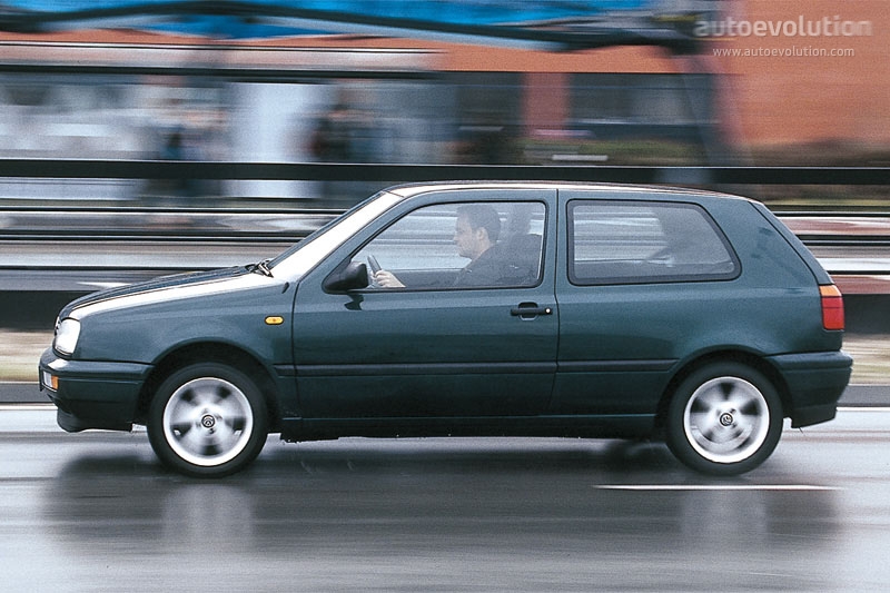 Volkswagen Golf 3 Doors photo 2