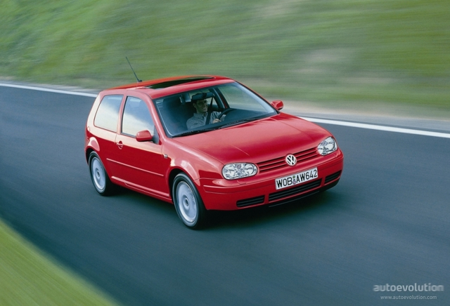 Volkswagen Golf 3 Doors photo 2