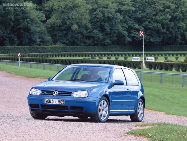 Volkswagen Golf 3 Doors photo 3