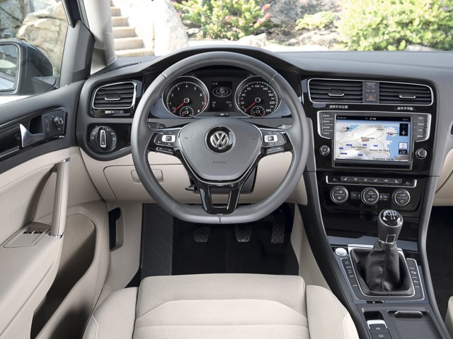 Volkswagen Golf 3 Doors photo 27