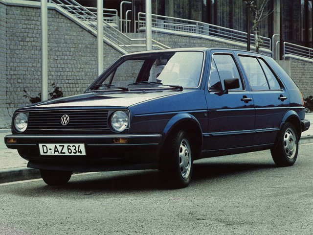 Volkswagen Golf 5 Doors photo 3