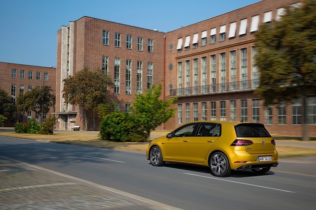 Volkswagen Golf 5 Doors photo 8