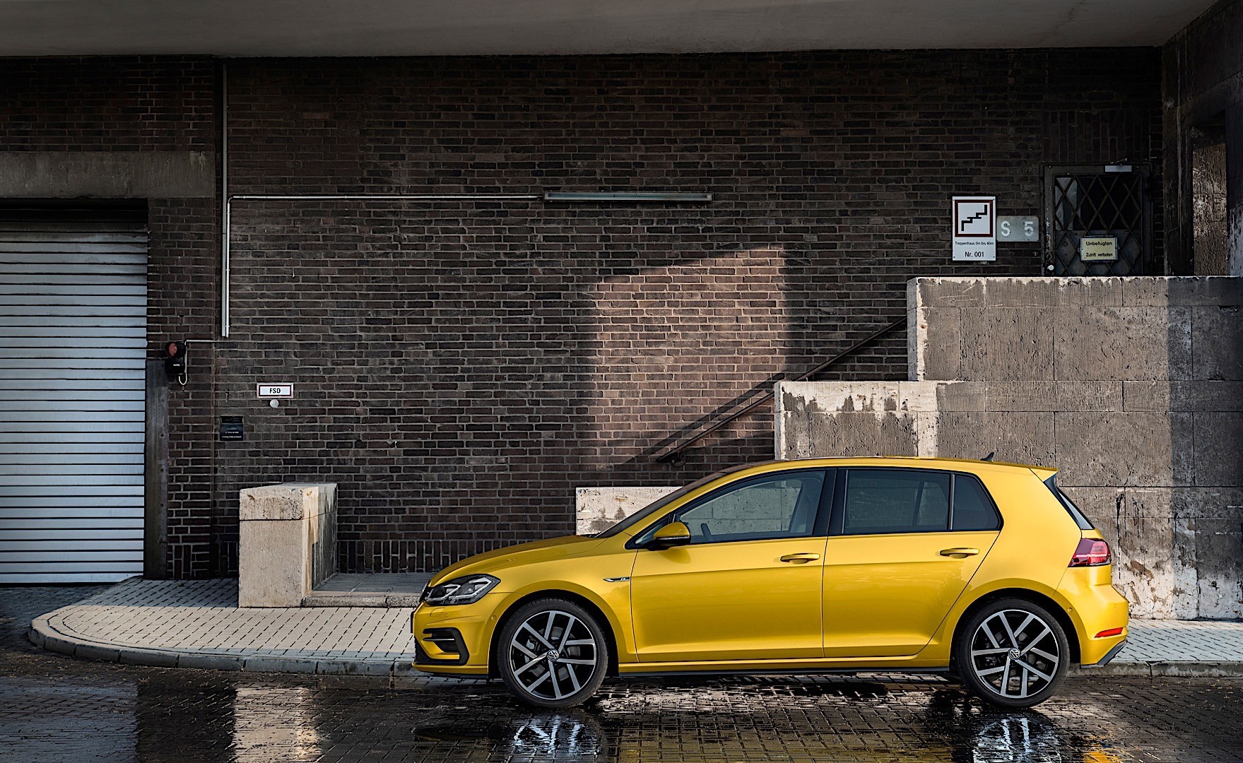 Volkswagen Golf 5 Doors photo 17