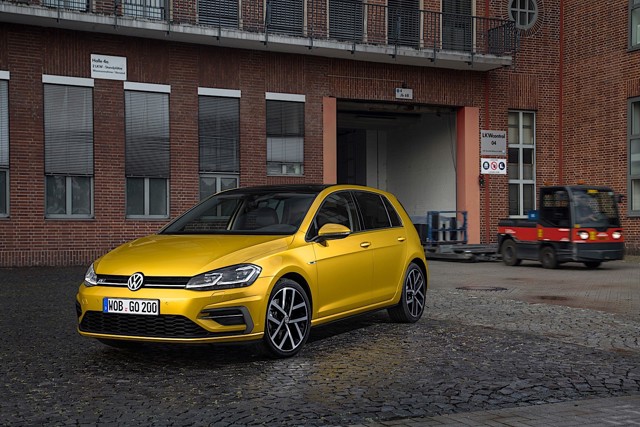 Volkswagen Golf 5 Doors photo 3