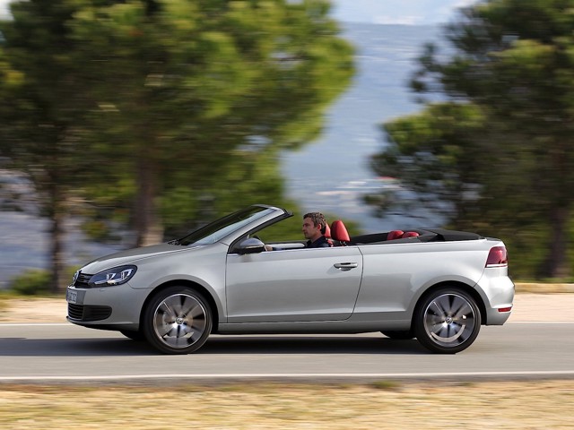 VOLKSWAGEN Golf Cabrio