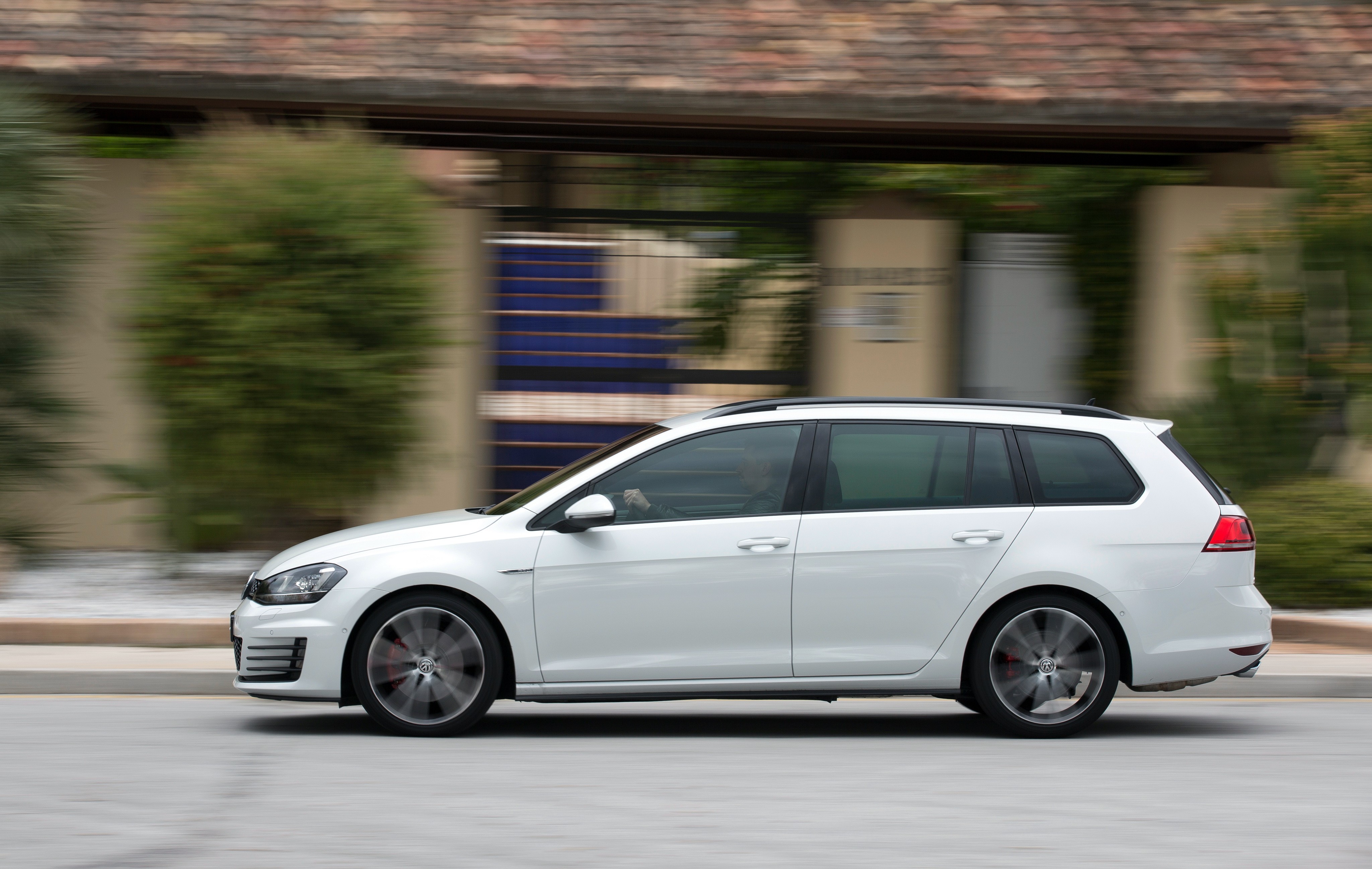 Volkswagen Golf Gtd Variant photo 12
