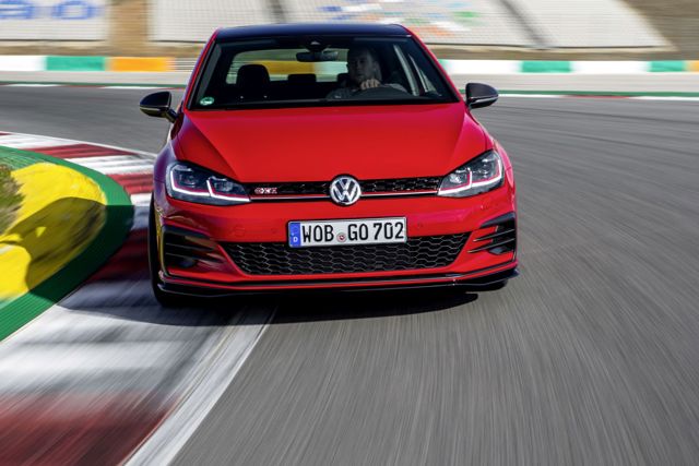 Volkswagen Golf Gti / Gtd / Gte photo 9
