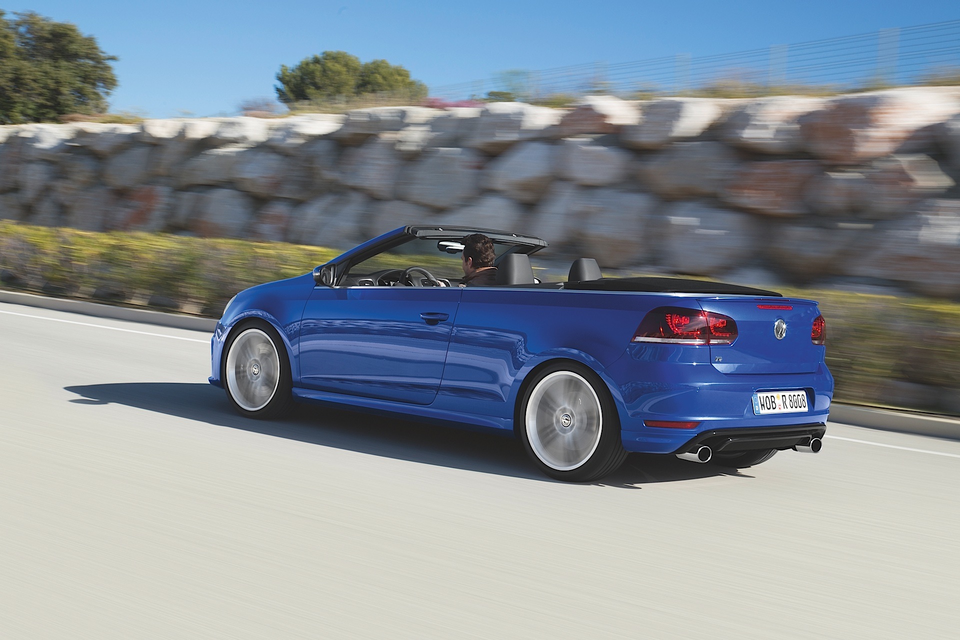 Volkswagen Golf R Cabrio photo 9