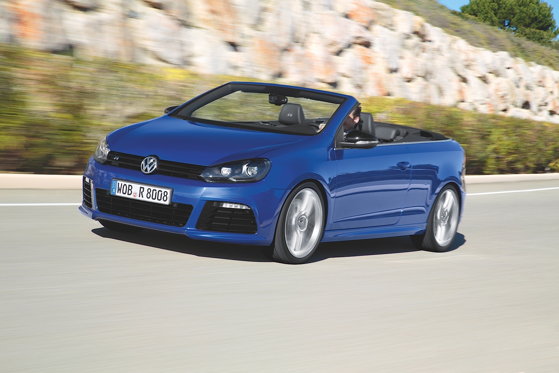 Volkswagen Golf R Cabrio photo 12