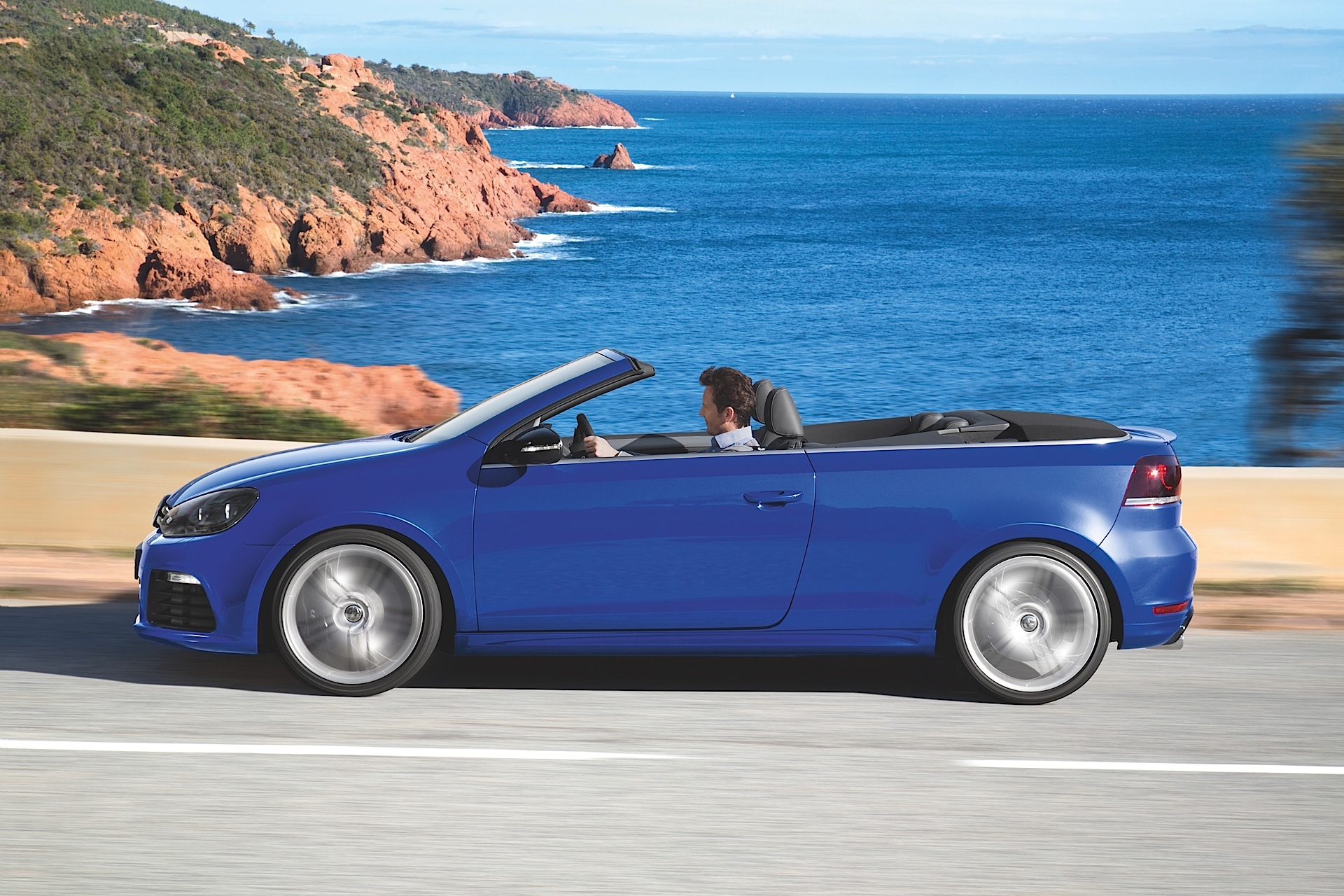 Volkswagen Golf R Cabrio photo 7