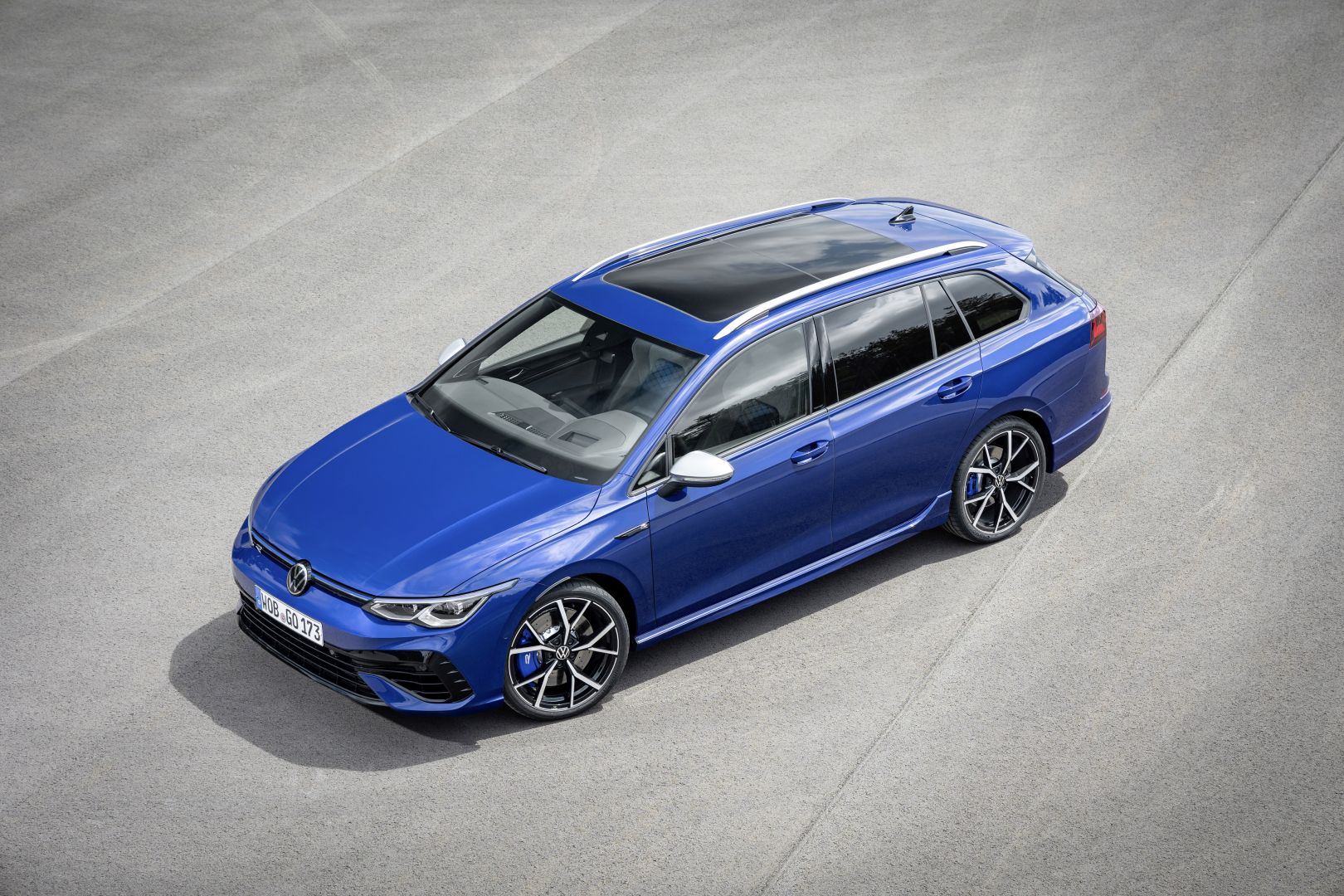 Volkswagen Golf R Variant photo 6