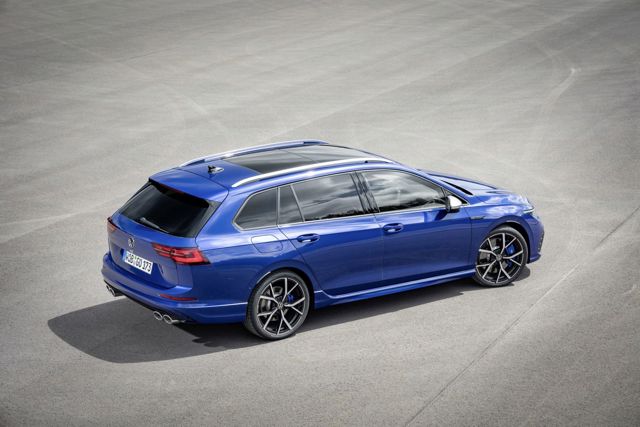 Volkswagen Golf R Variant photo 7