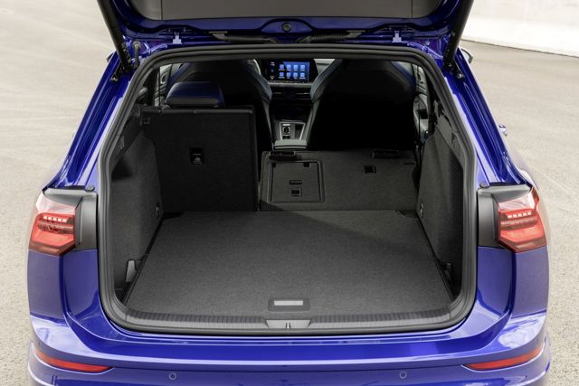 Volkswagen Golf R Variant photo 22