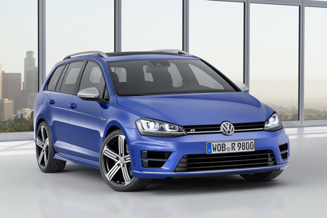 Volkswagen Golf R Variant photo 14